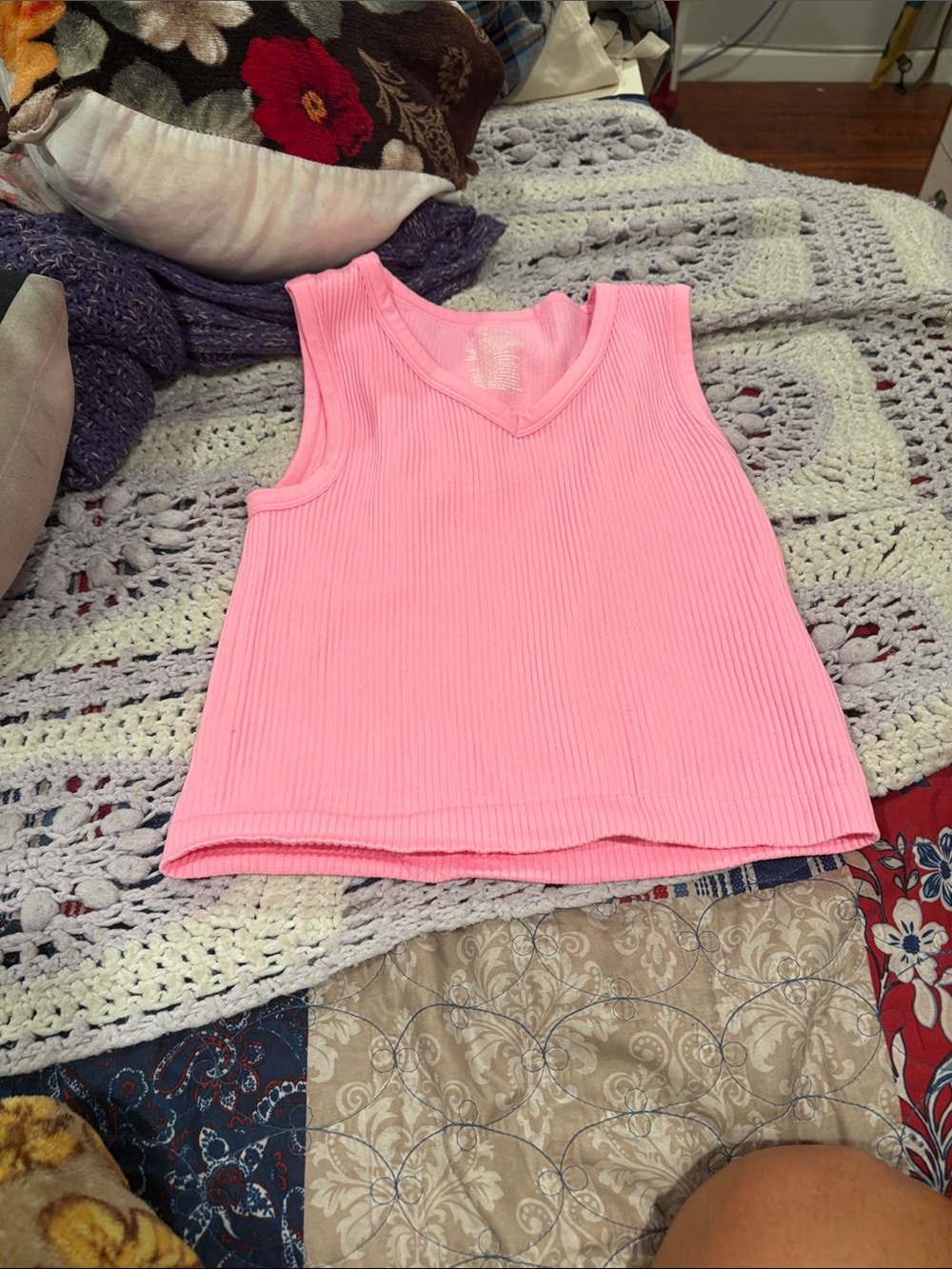 Pink Ribbed V-Neck Sleeveless Tank